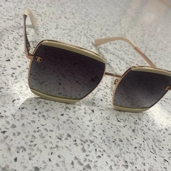 ✨ Chanel Oversized Square Sunglasses | Rose Gold & Ivory 🤍 - Picture 4 of 5